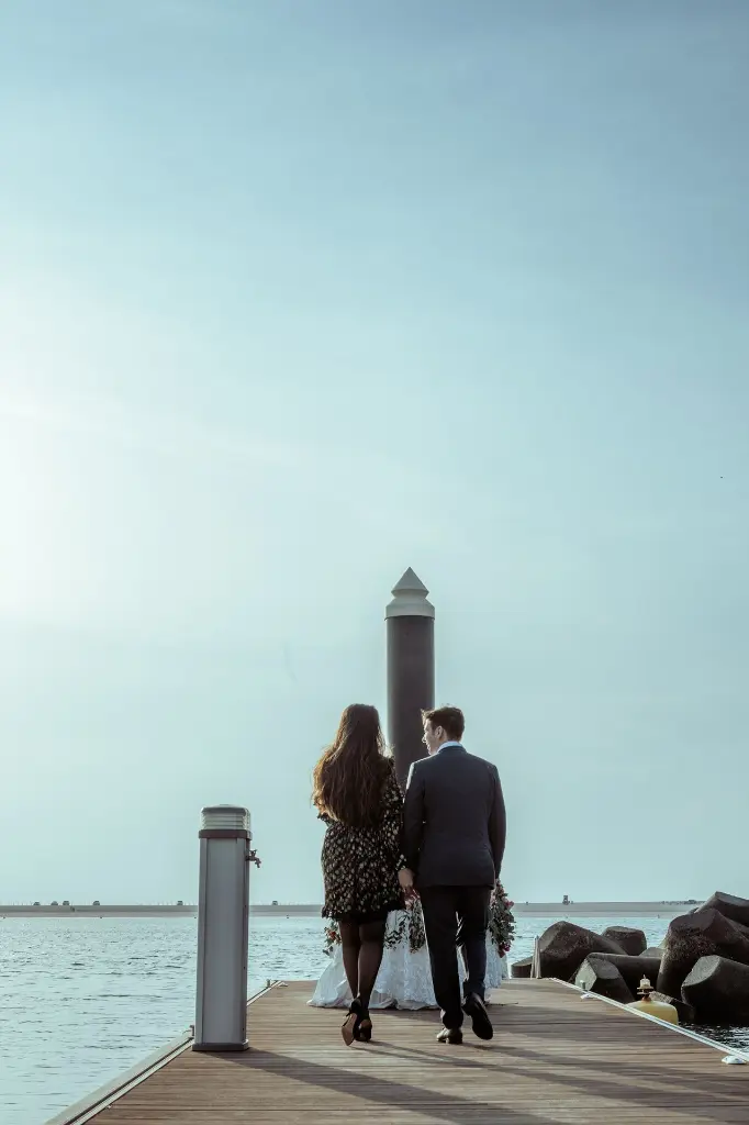 prenuptial-photographer-seaside0121.webp