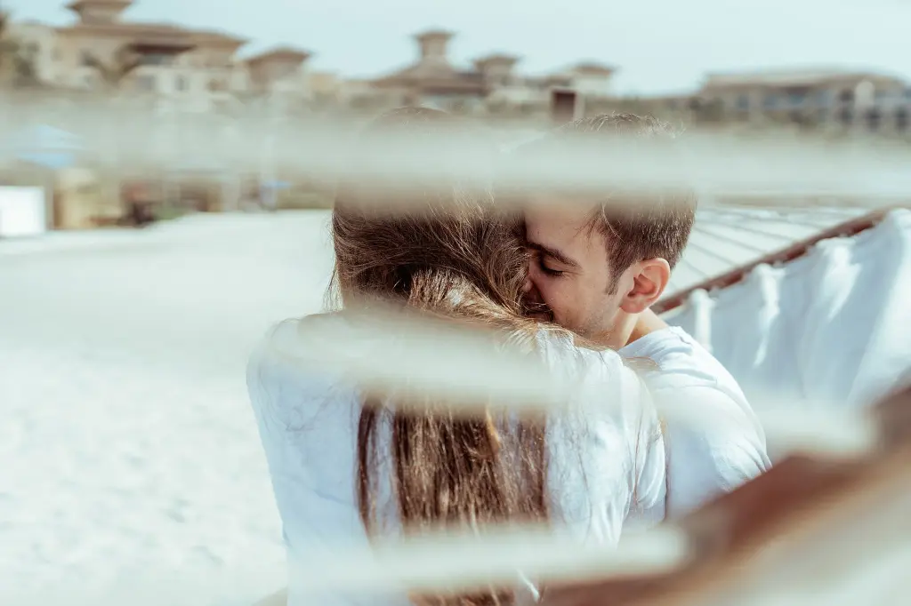 prenuptial-photographer-seaside015.webp