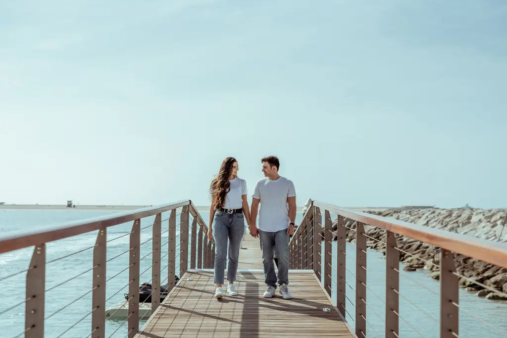 prenuptial-photographer-seaside021.webp