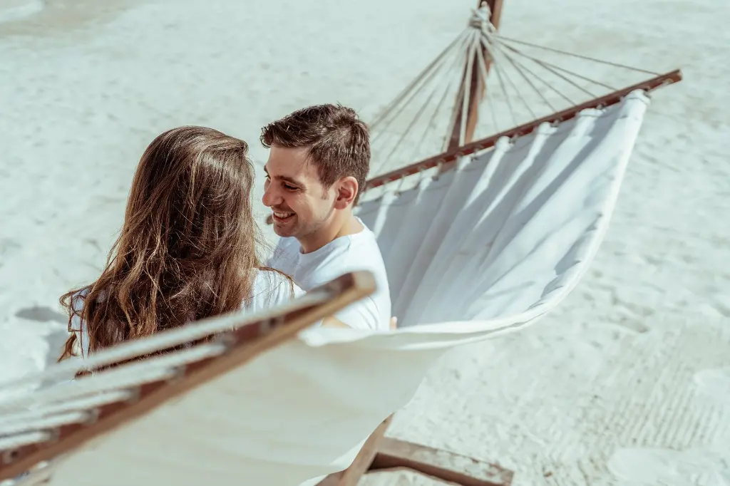 prenuptial-photographer-seaside016.webp