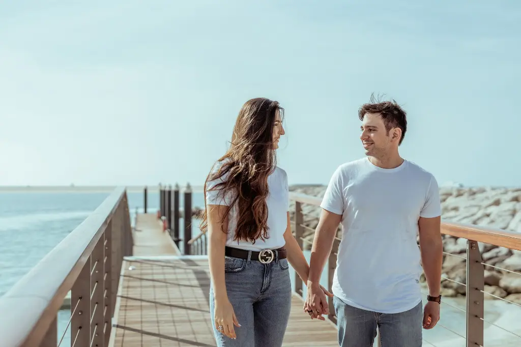 prenuptial-photographer-seaside022.webp