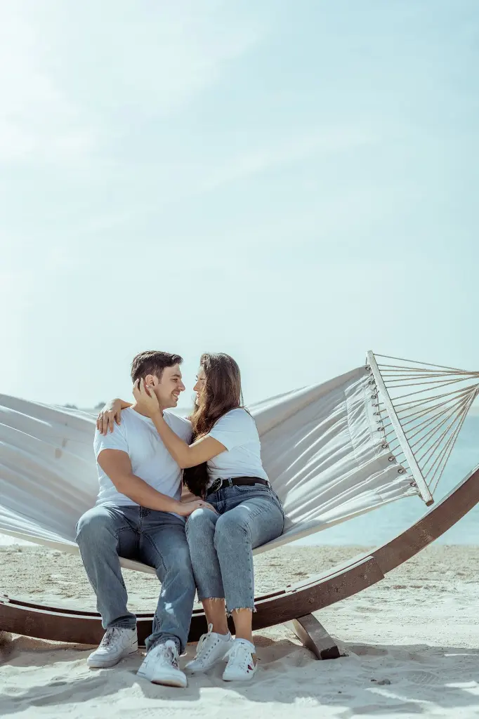 prenuptial-photographer-seaside010.webp