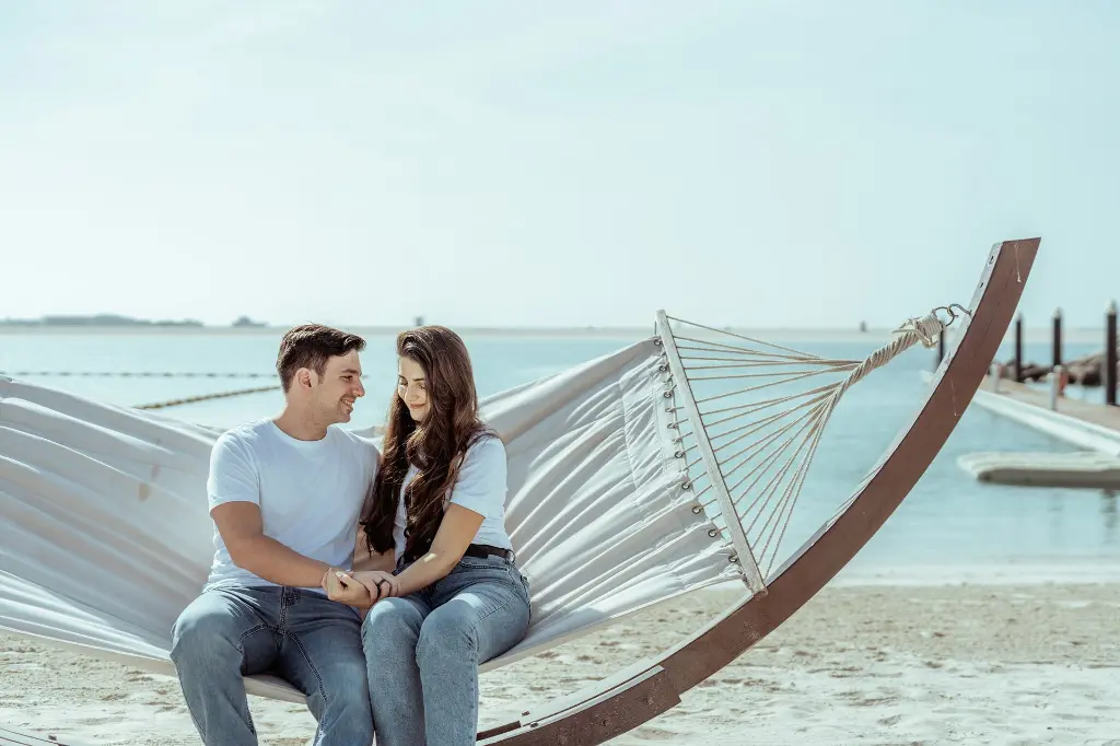 prenuptial-photographer-seaside09.webp
