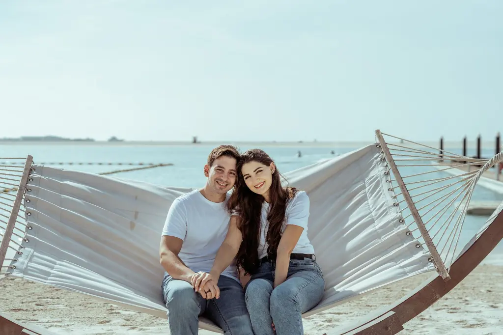 prenuptial-photographer-seaside013.webp