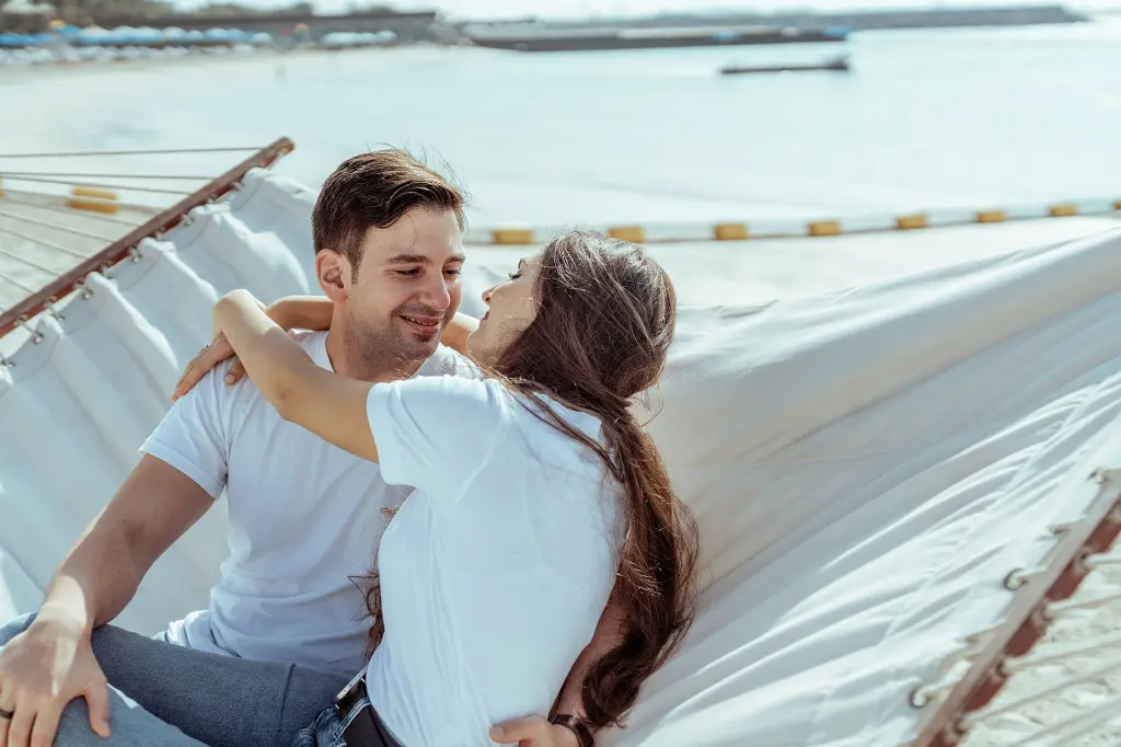 prenuptial-photographer-seaside08.webp