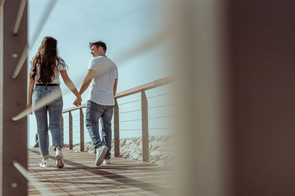 prenuptial-photographer-seaside020.webp