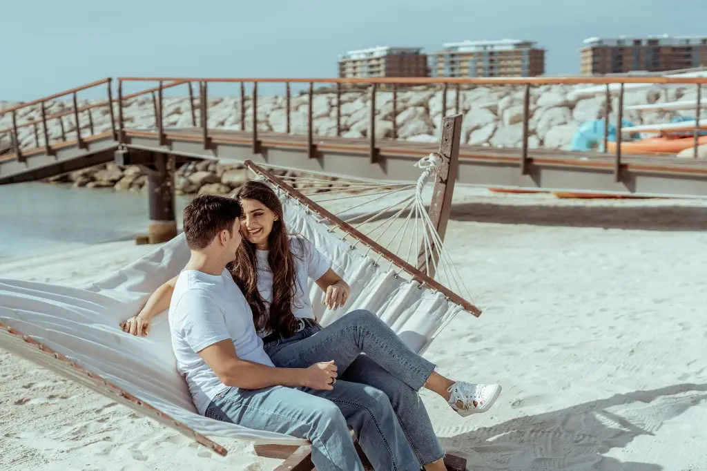prenuptial-photographer-seaside04.webp