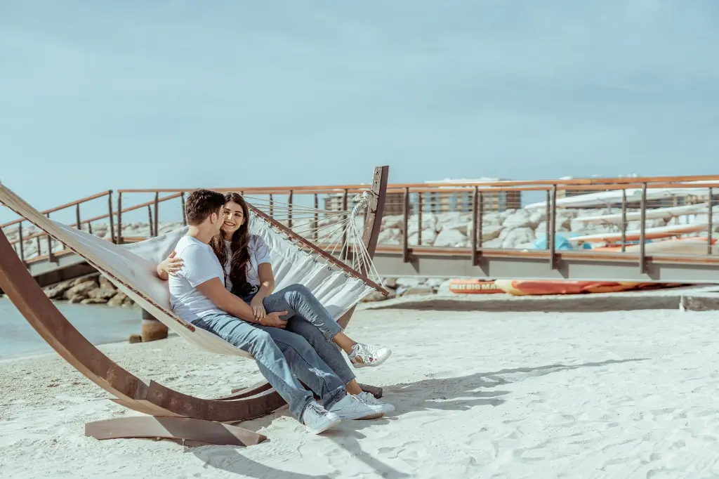 prenuptial-photographer-seaside05.webp