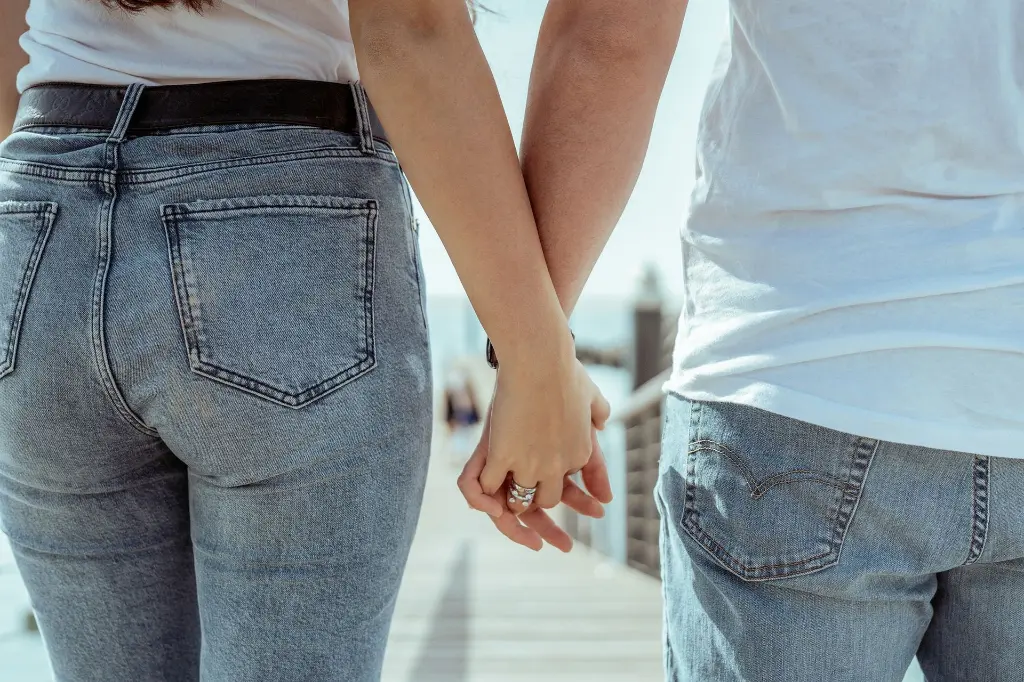 prenuptial-photographer-seaside038.webp