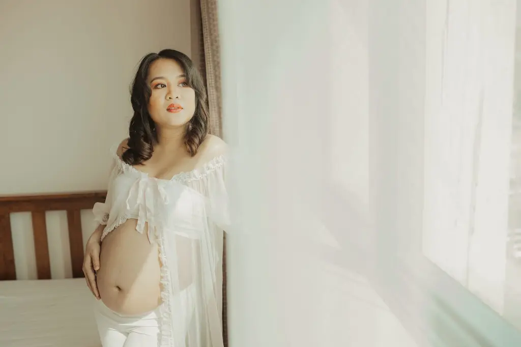 maternity-photographer-sharine010.webp
