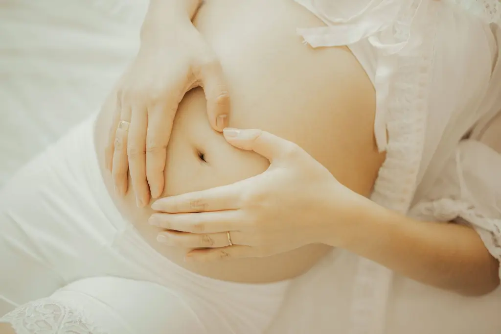 maternity-photographer-sharine037.webp