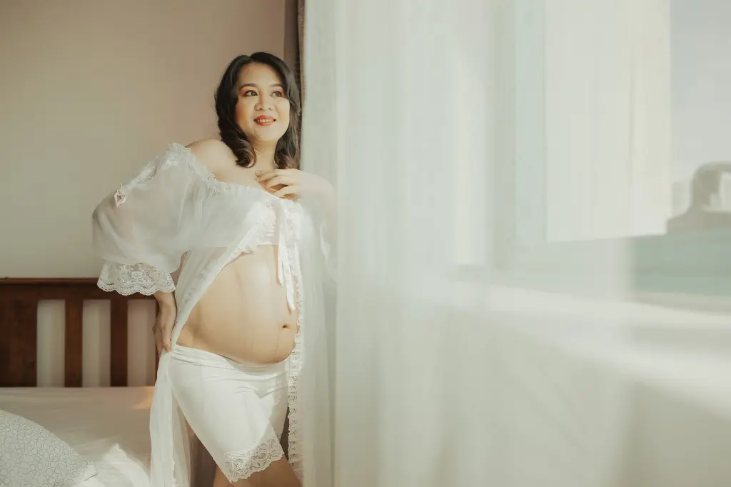 maternity-photographer-sharine04.webp