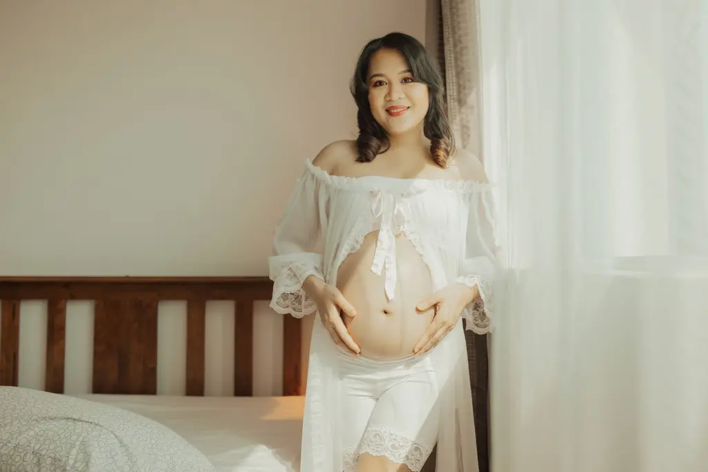 maternity-photographer-sharine05.webp