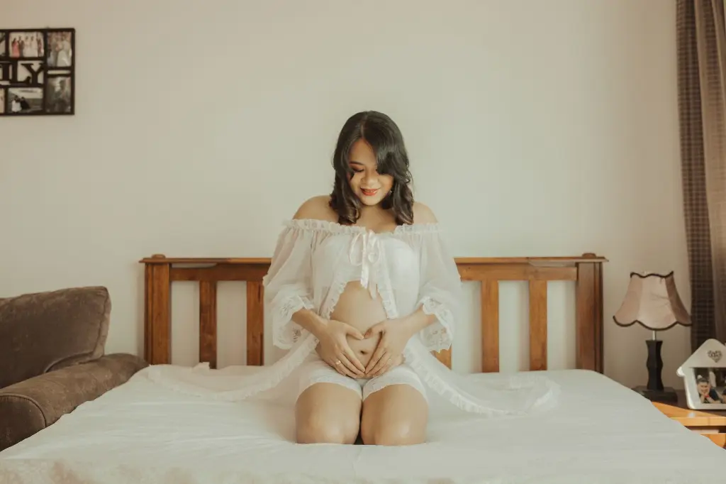 maternity-photographer-sharine025.webp
