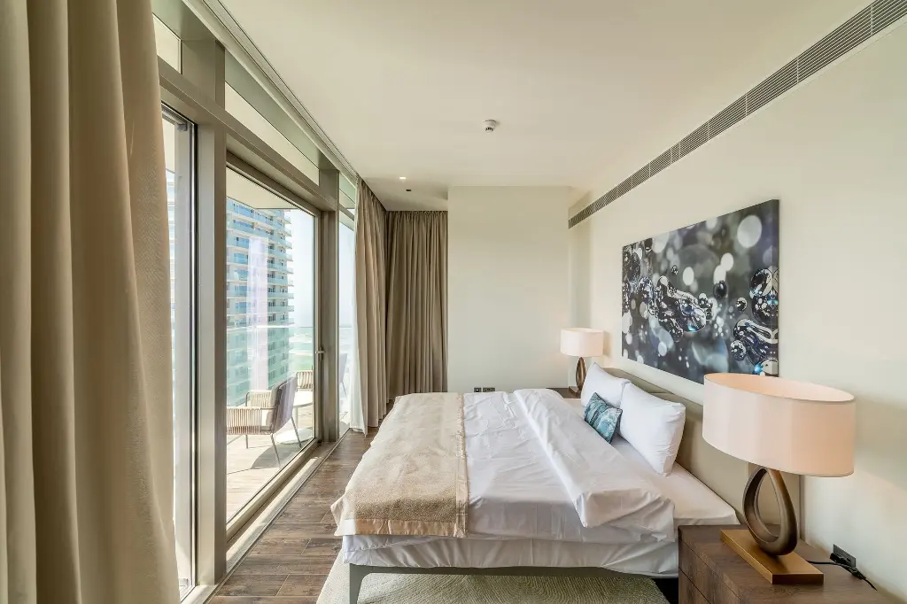 real-estate-photographer-jl3bra017.webp