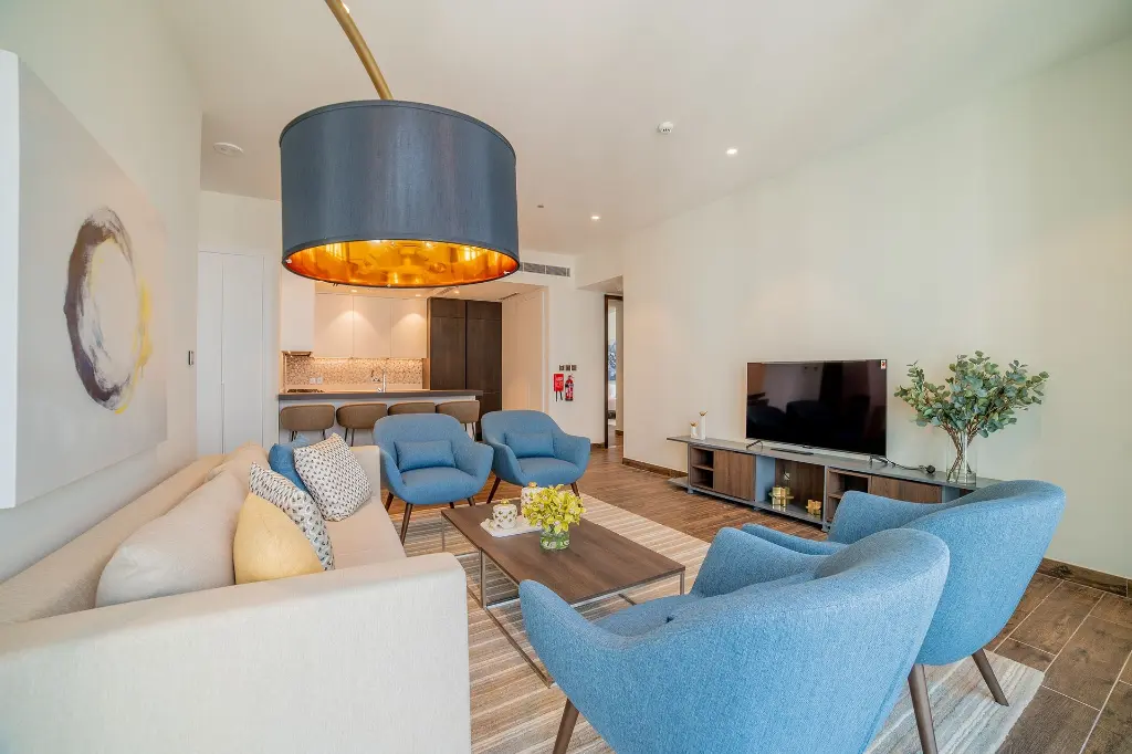 real-estate-photographer-jl3bra08.webp