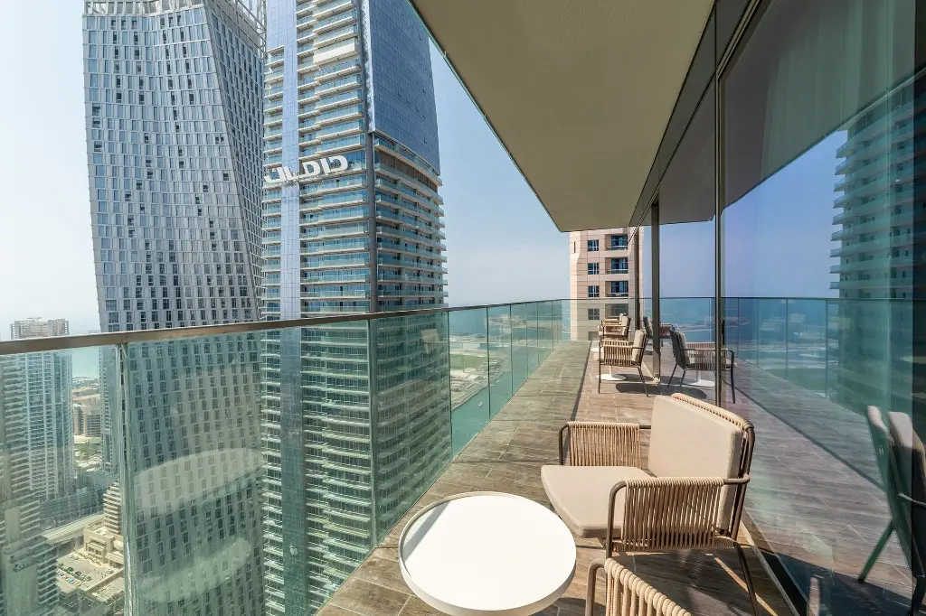 real-estate-photographer-jl3bra011.webp