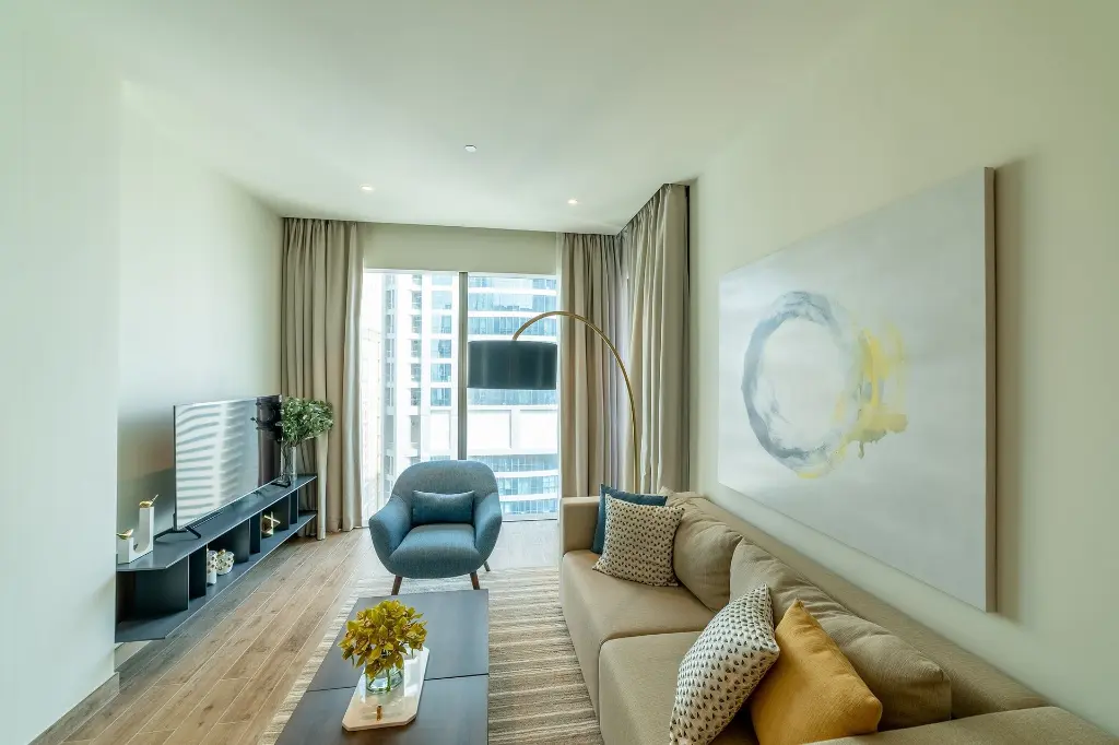 real-estate-photographer-jl1brb05.webp